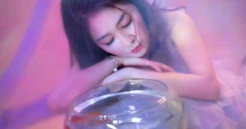 Cô gái xinh đẹp