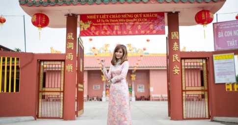 MÙA XUÂN LỄ CHÙA ( C.TRÚC)