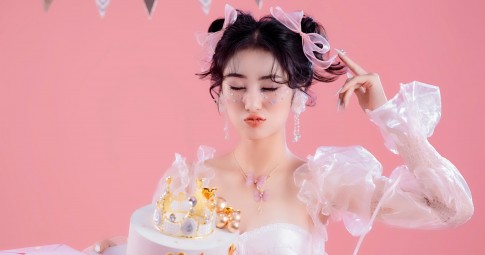 SINH NHẬT HỒNG